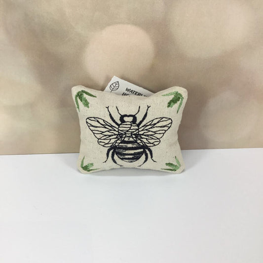 SEWING PIN KEEP HONEYBEE SQUARE