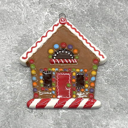 GINGERBREAD HOUSE ORNAMENT