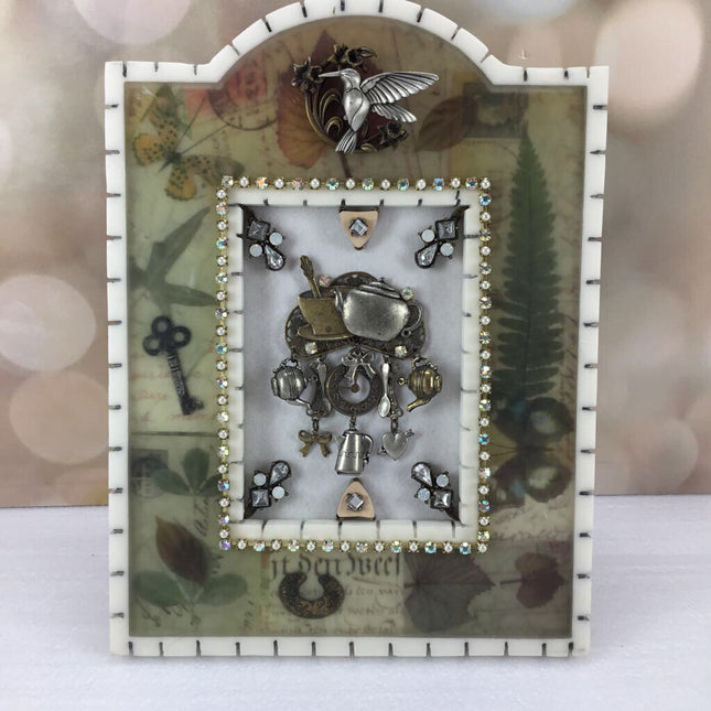 VTG MARBLE FRAME w/vtg tea time brooch & pewter hummingbird
