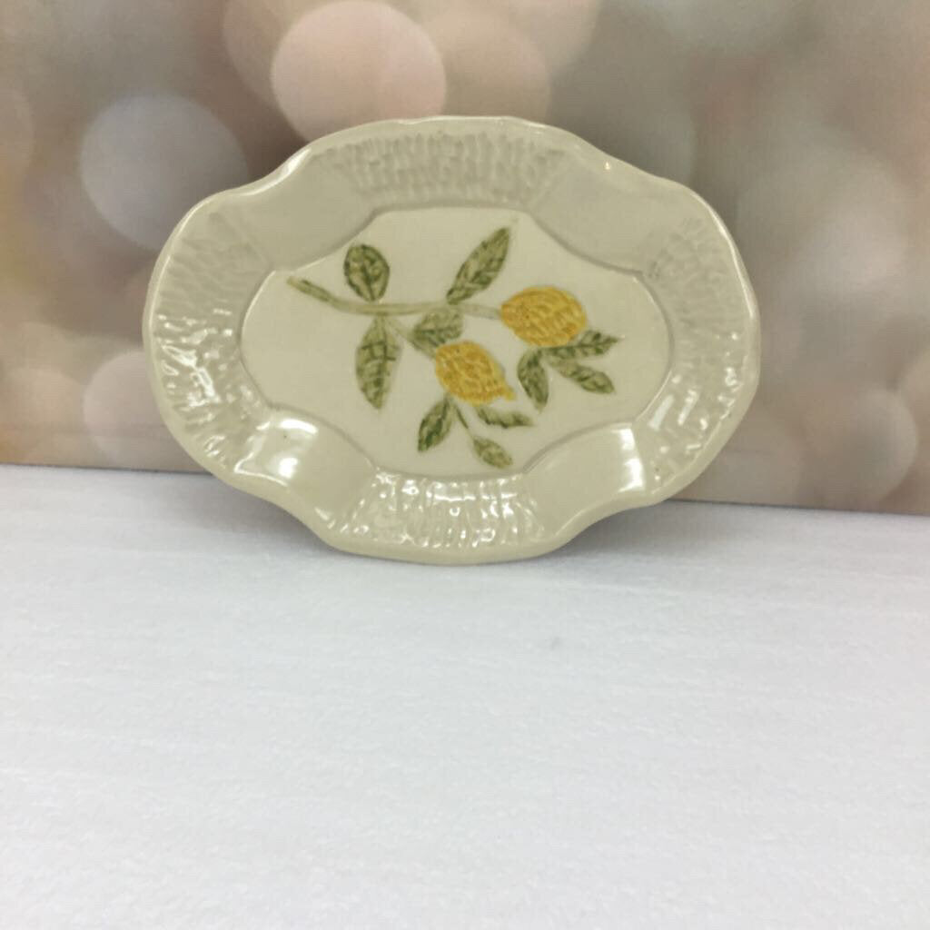 Sgraffito Lemon Dish