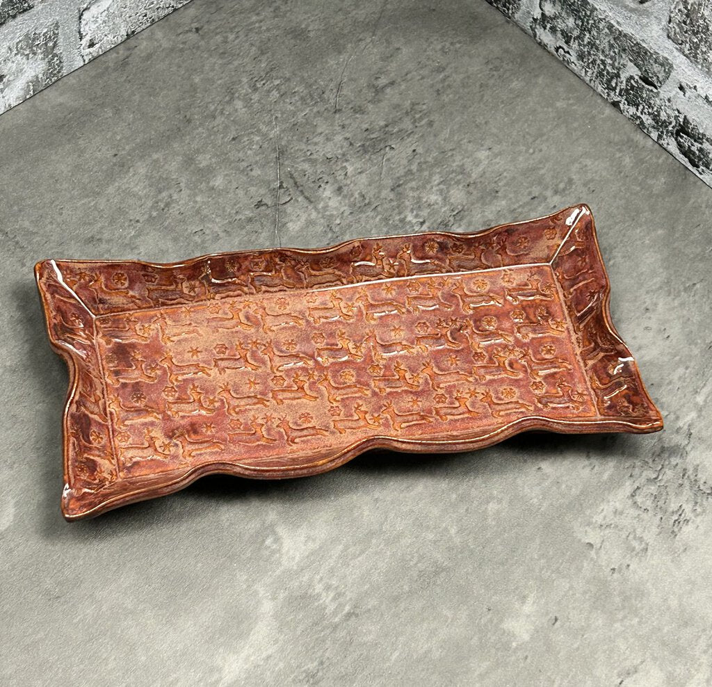 scalloped reindeer-textured dish, stoneware