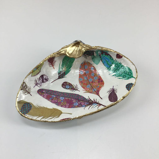 Feathers LG Clam (Jenness Beach, Rye, NH)