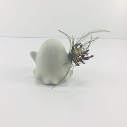 Concrete Ghost with Bouquet - Ruffles - view 1