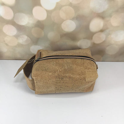 Toiletry bag - natural cork