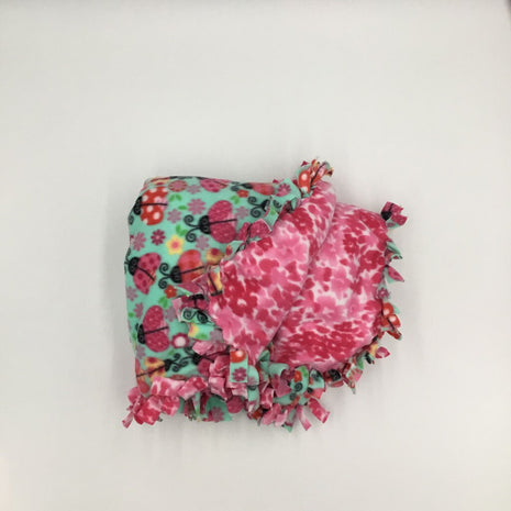 Fleece blanket Lady Bug on turquoise w/pink