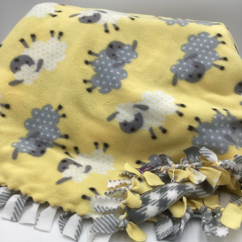 Fleece blanket lamb
