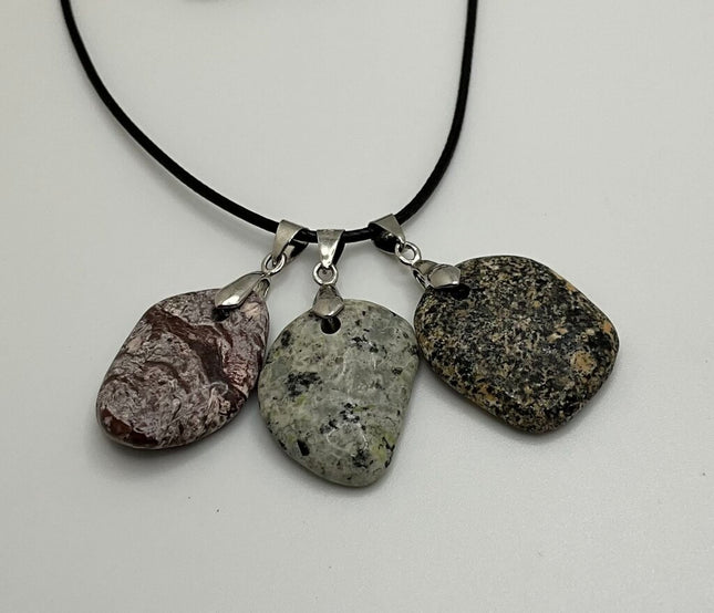 Necklace - Tri-Stone