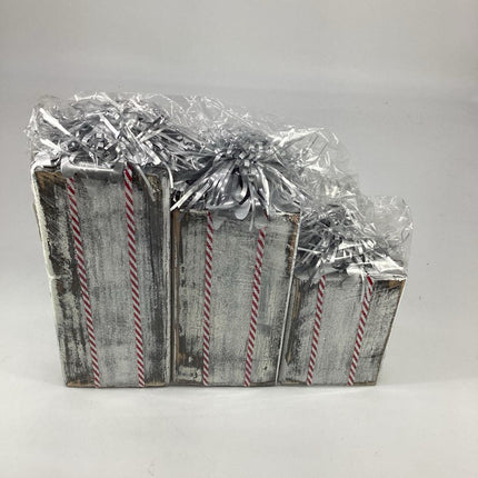 Delete Wood Block Present Decor Set