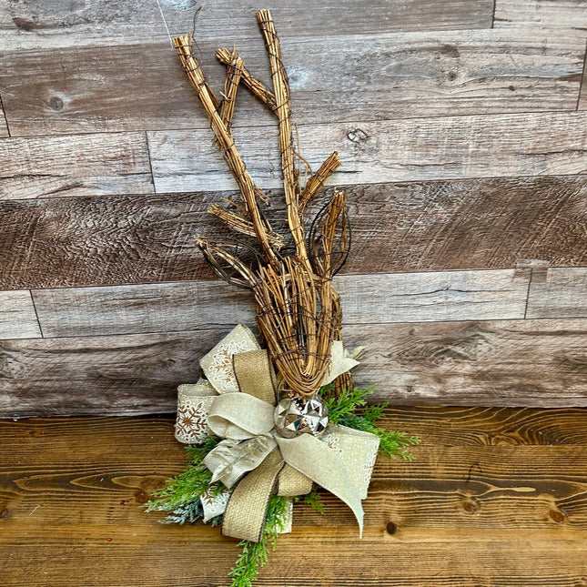Door Hanger, Reindeer Grapevine, Winter Holiday Decoration, Christmas Wall Decor