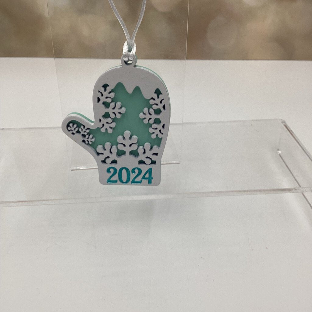 Mitten Year Ornament