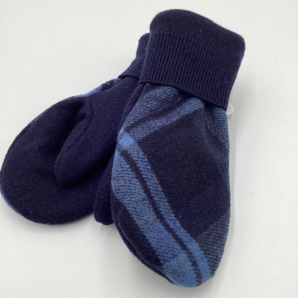 Sweater Mitten Navy Plaid