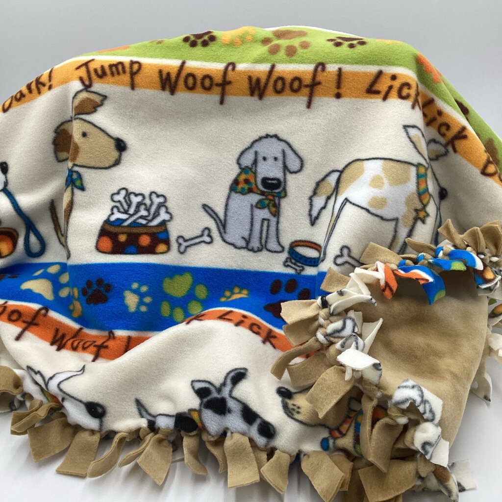 Fleece blanket woof, bark w/tan