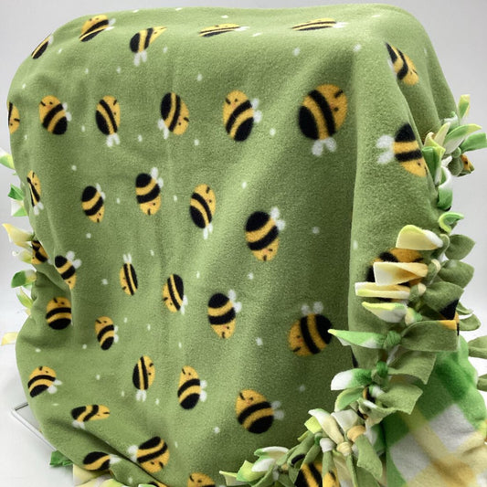 Fleece blanket green bee w/yellow and green