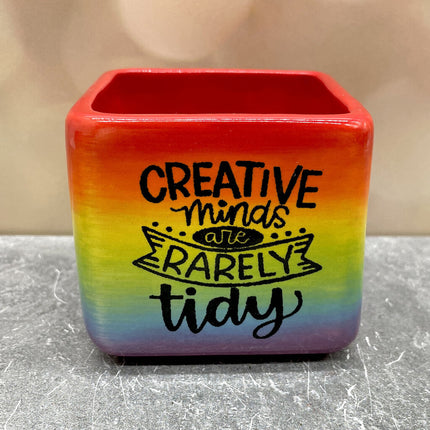 Sq holder Creative minds