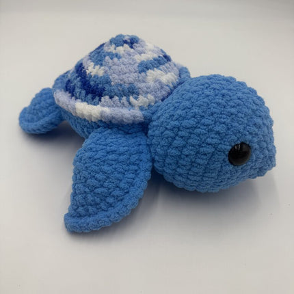 Crocheted turtle plushie blue/blue