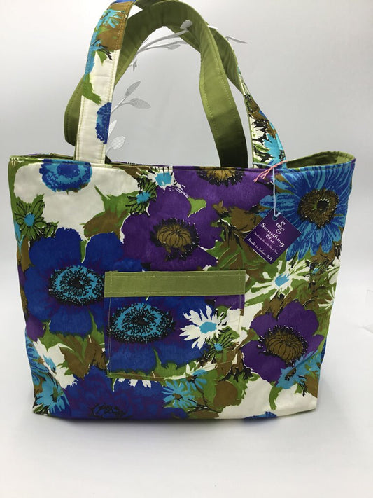 Vintage floral w/ green reversible tote bag