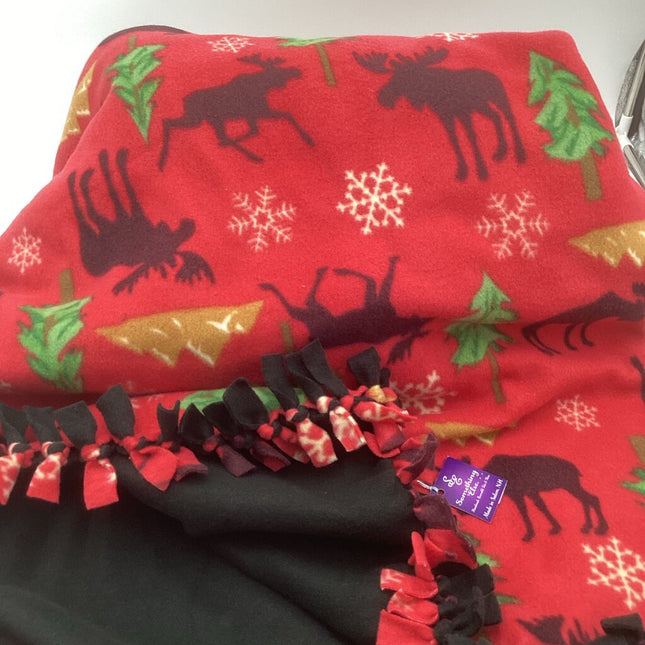 Fleece Blanket moose red w/ black