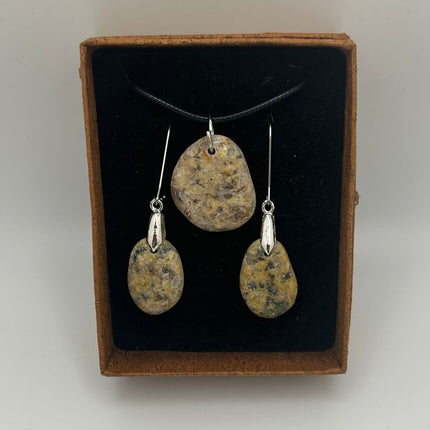 Necklace & Earrings Set