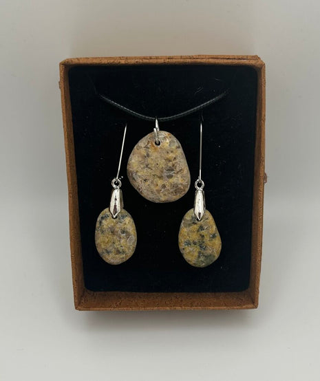 Necklace & Earrings Set