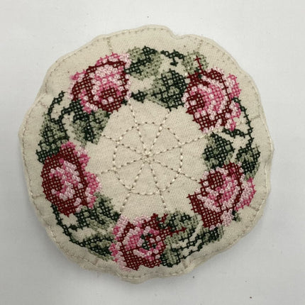 Sewing / Pin Keep / Roses