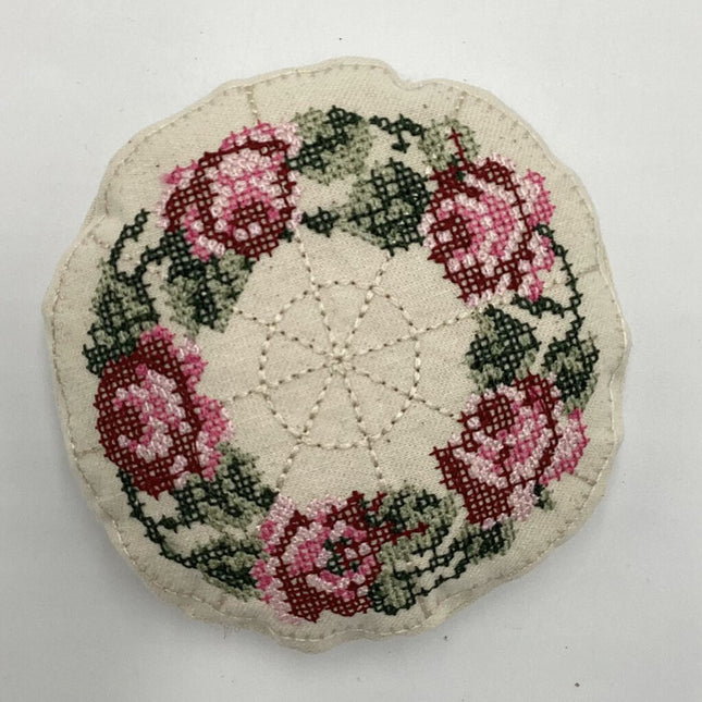 Sewing / Pin Keep / Roses