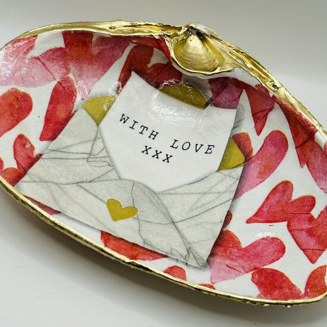 'With Love' letter/Hearts Atlantic Surf Clam (Old Orchard, ME)