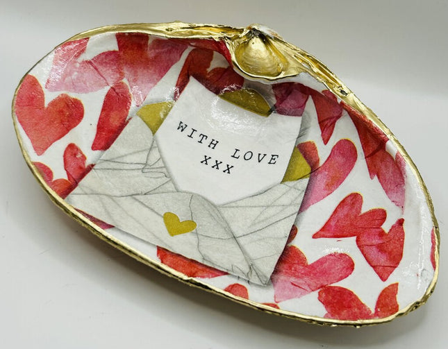 'With Love' letter/Hearts Atlantic Surf Clam (Old Orchard, ME)