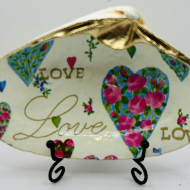 'Love' Flowers Atlanric Surf Clam (Old Orchard, ME)