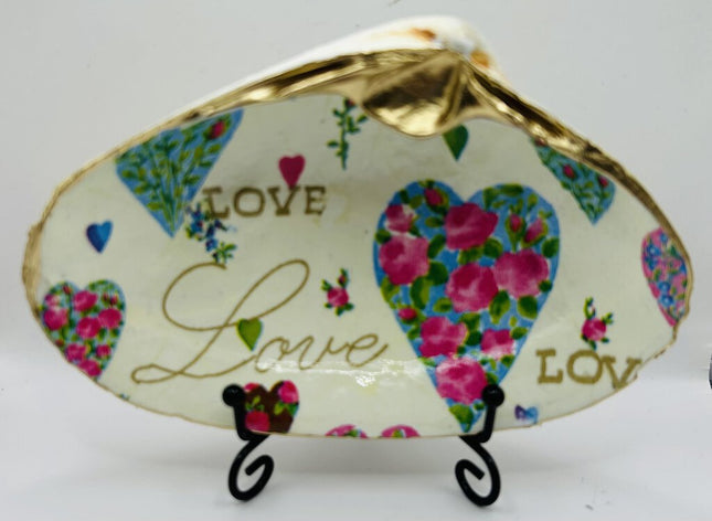 'Love' Flowers Atlanric Surf Clam (Old Orchard, ME)