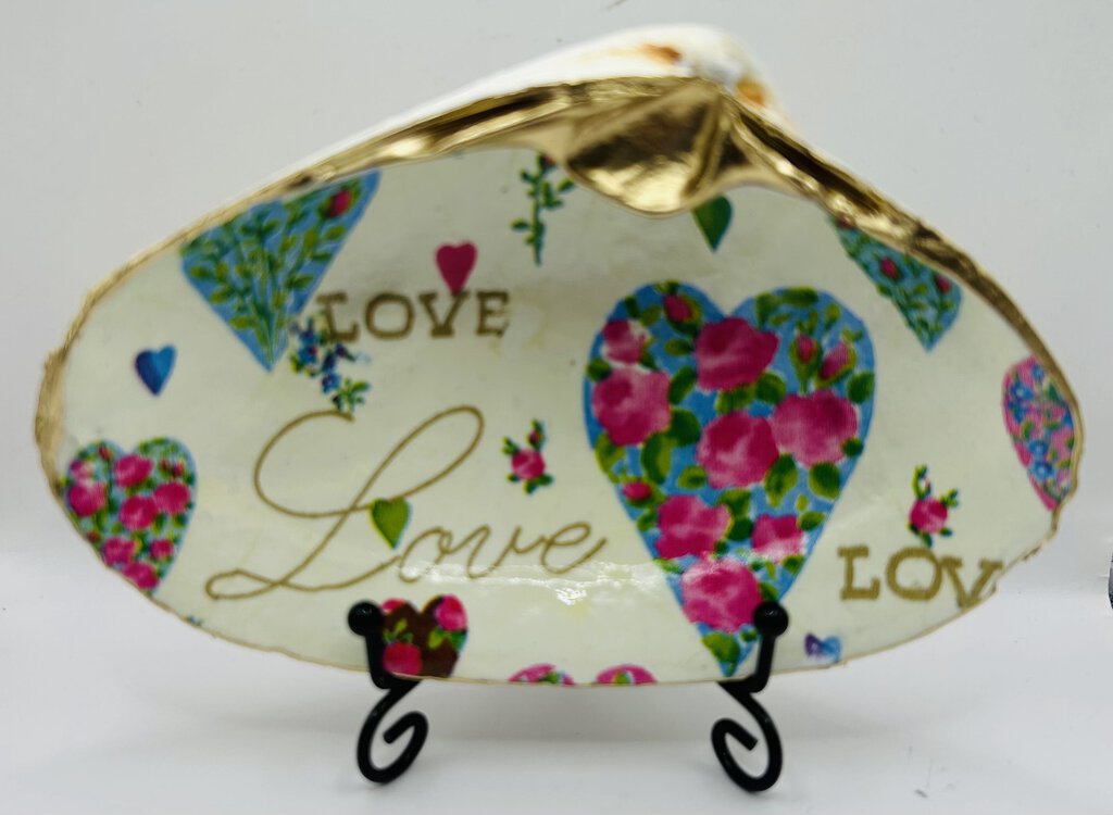 'Love' Flowers Atlanric Surf Clam (Old Orchard, ME)
