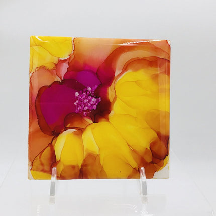 4x4 Flower Tile - Red/Yellow