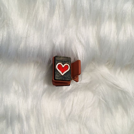 Hair Claw 1" Mini - Red heart with white outline