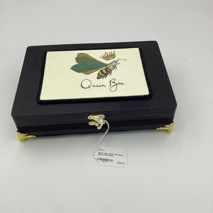 Queen Bee Black Box w/Feet