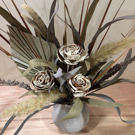 Sola Wood Flower Roses w/Bark and 2 Pampas