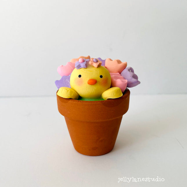 SPRING CHICK W/ TULIPS DESK BUDDY