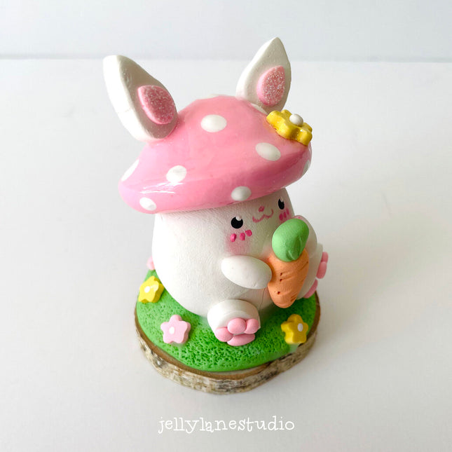 MUSHROOM BUNNY DESK BUDDY