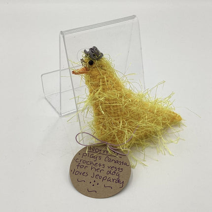 Cluckie Shelf Sitter, Norma