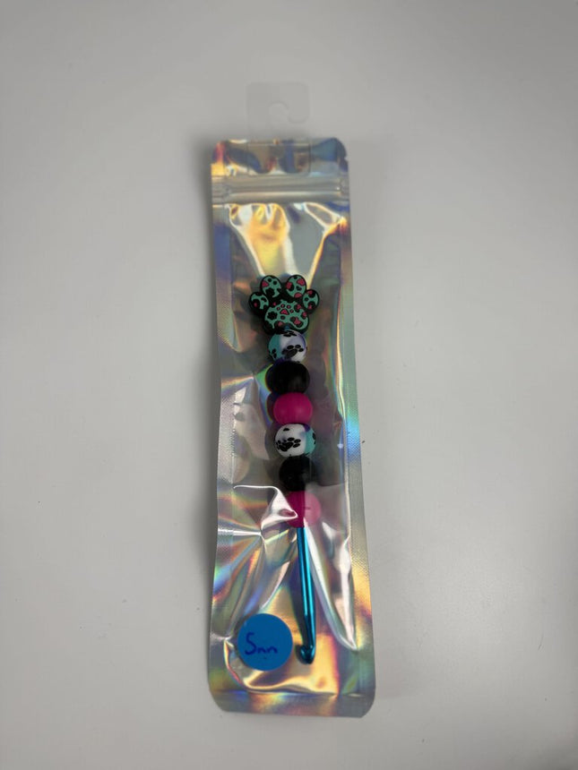 Ergonomic crochet hook 5mm paw