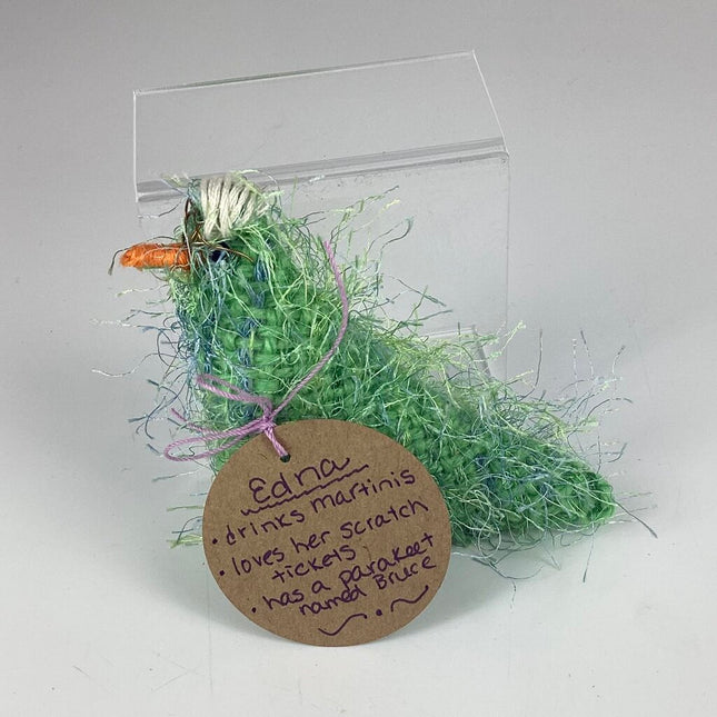 Cluckie Shelf Sitter - Edna