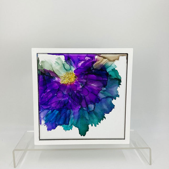 8x8 framed Hydrangea w/leaves