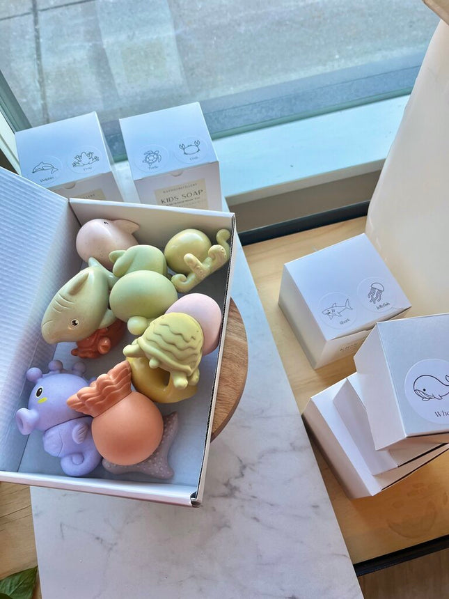 Kids Soap with Wheat Straw Bath Toy - Dolphin