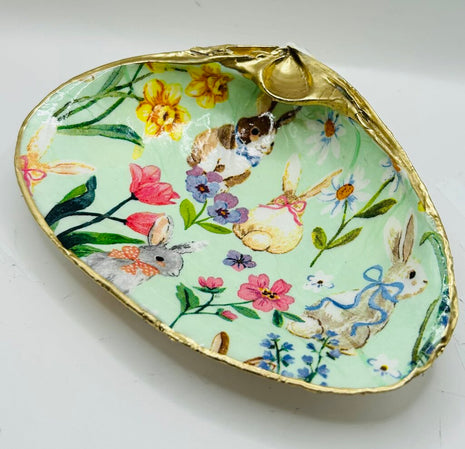Bunnies with Bows & Flowers Clam Dish ( Newport, RI)