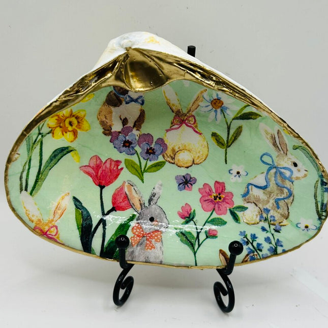 Bunnies with Bows & Flowers Clam Dish ( Newport, RI)
