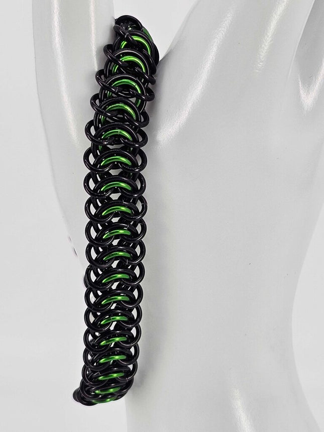 8" Black Green Vertebrae Bracelet