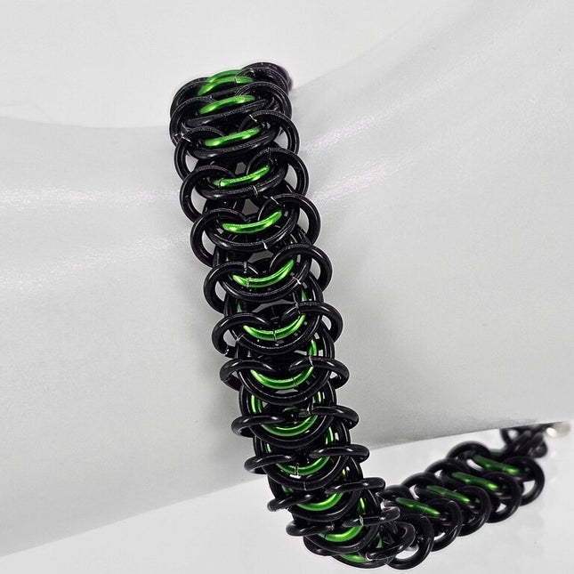 8" Black Green Vertebrae Bracelet