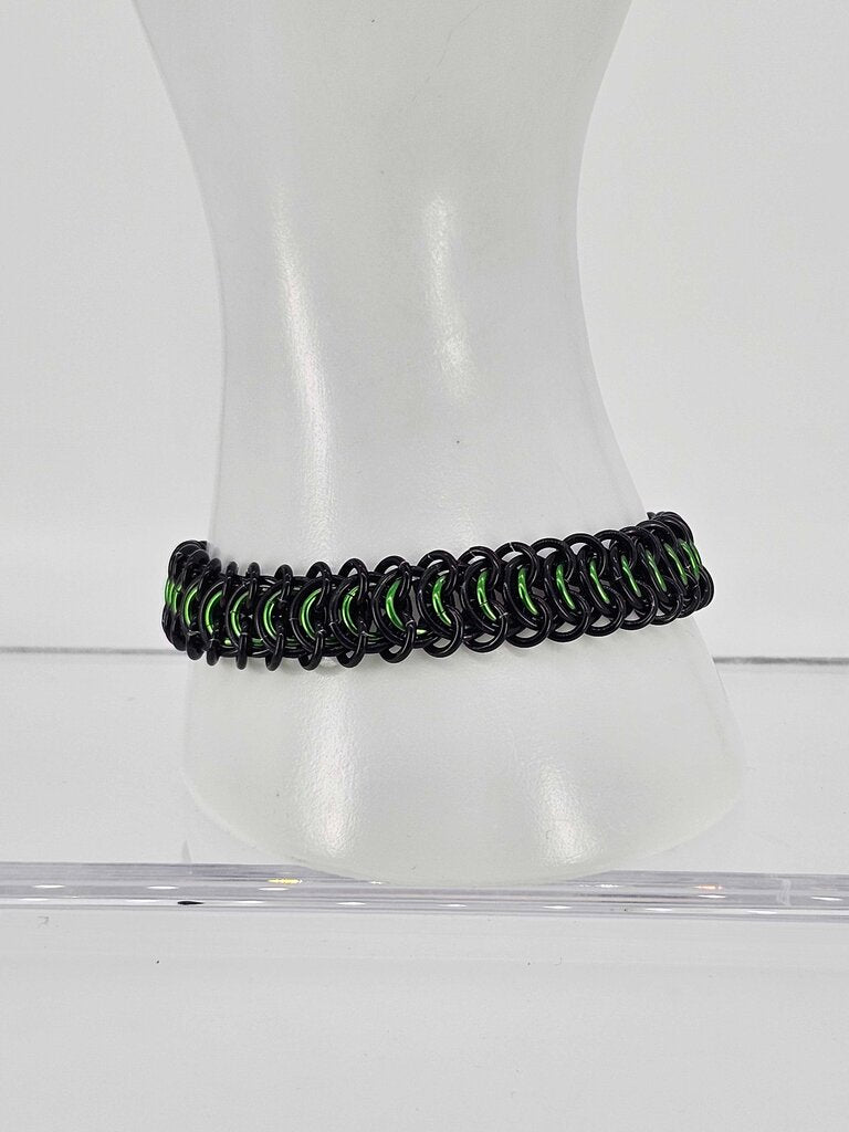 8" Black Green Vertebrae Bracelet