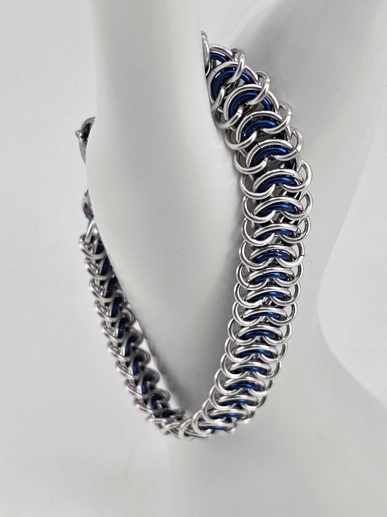 8" Silver Blue Vertebrae Bracelet