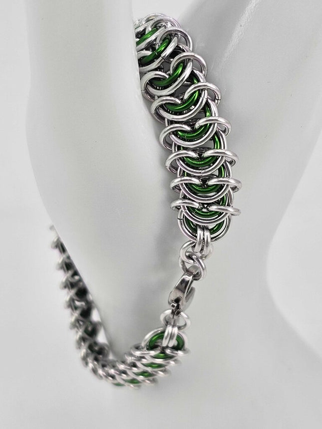 8" Silver Green Vertebrae Bracelet