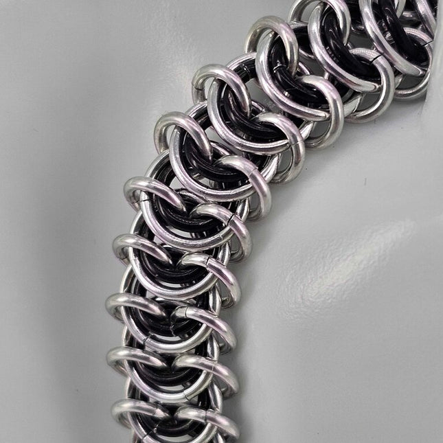 8" Silver Black Vertebrae Bracelet