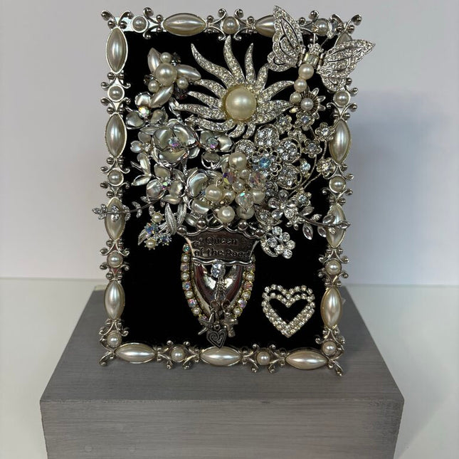VTG PEARL 4X6 FRAME w/VTG pearl, borealus & rhinestones, silver flowers. QUEEN of the ROAD